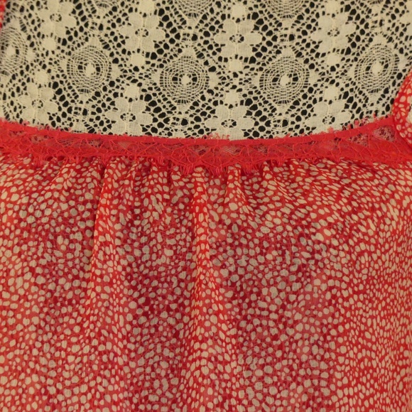 Perfect summer tank! - Picture 3 of 4